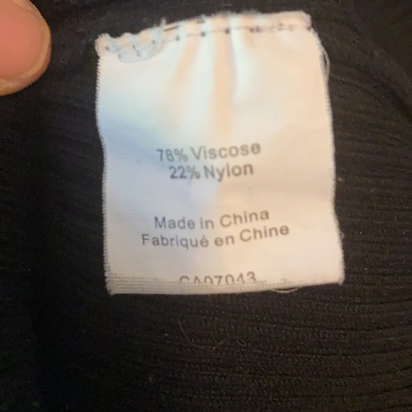 V neck fitted ribbed sweater - Picture 3 of 4